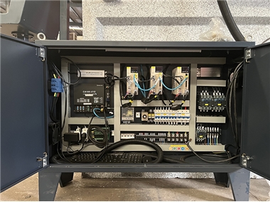 采用進(jìn)口和國內(nèi)一線品牌的電器元件